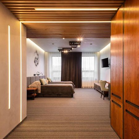 Mojo Boutique Hotel Lutsk Luaran gambar