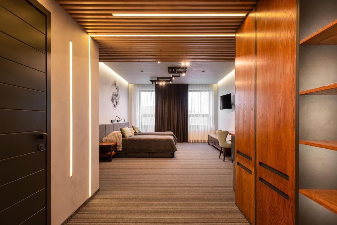 Mojo Boutique Hotel Lutsk Luaran gambar