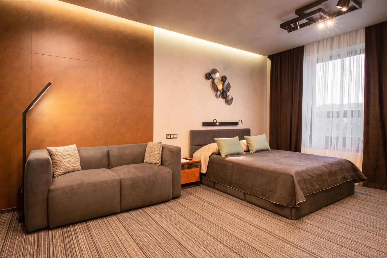 Mojo Boutique Hotel Lutsk Luaran gambar